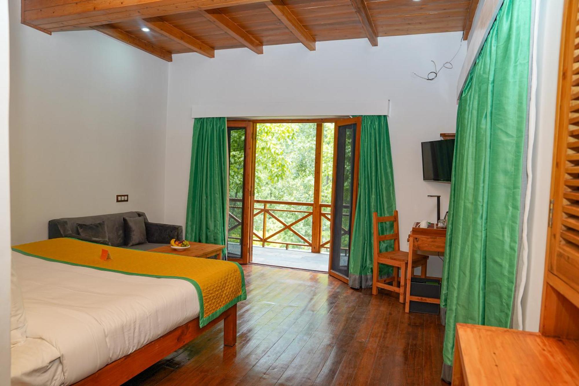 Zone Connect By The Park, Manali Hotel Bagian luar foto