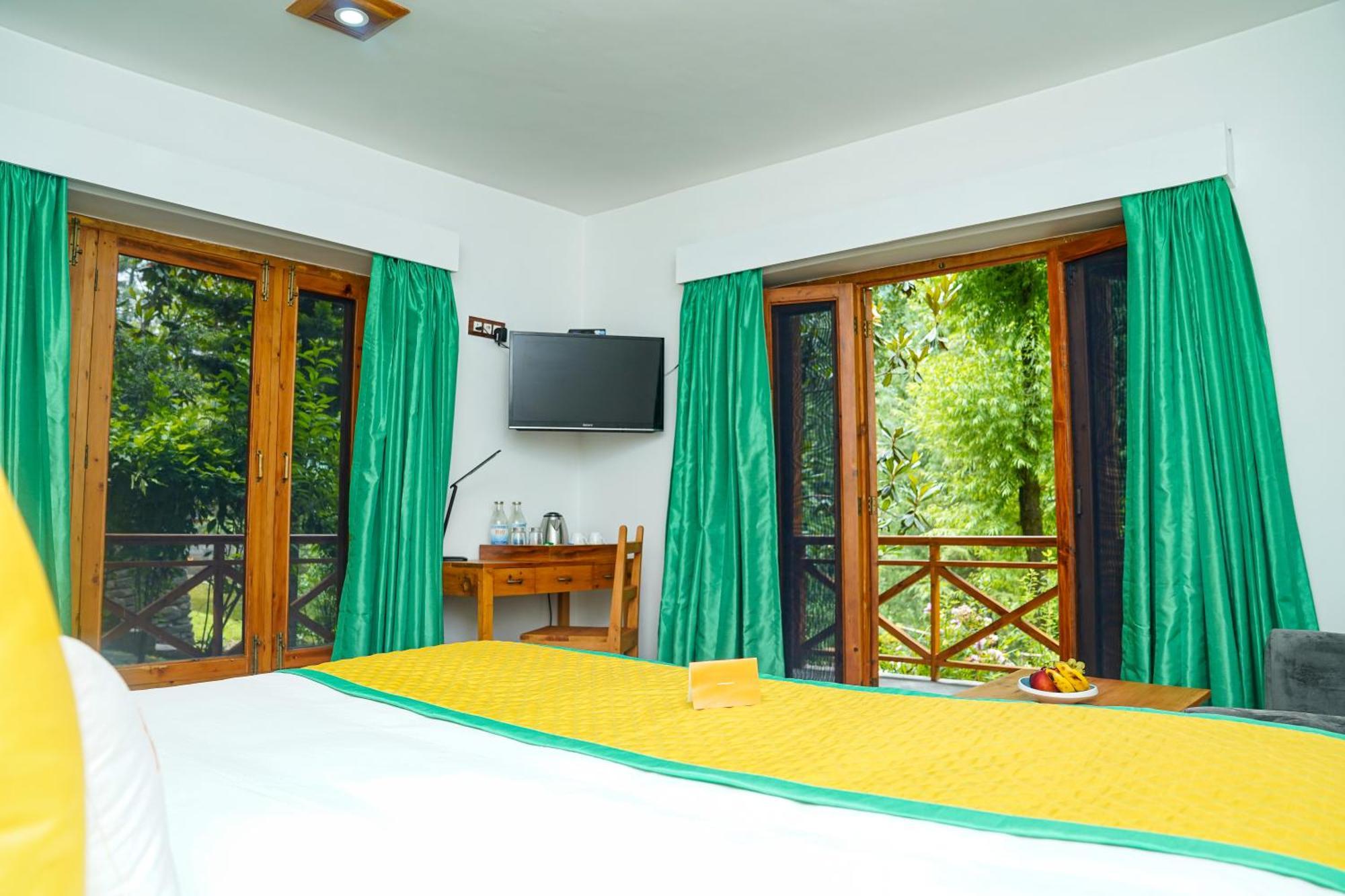 Zone Connect By The Park, Manali Hotel Bagian luar foto