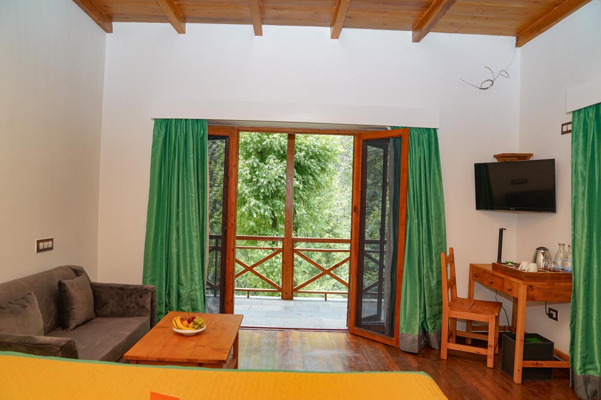 Zone Connect By The Park, Manali Hotel Bagian luar foto