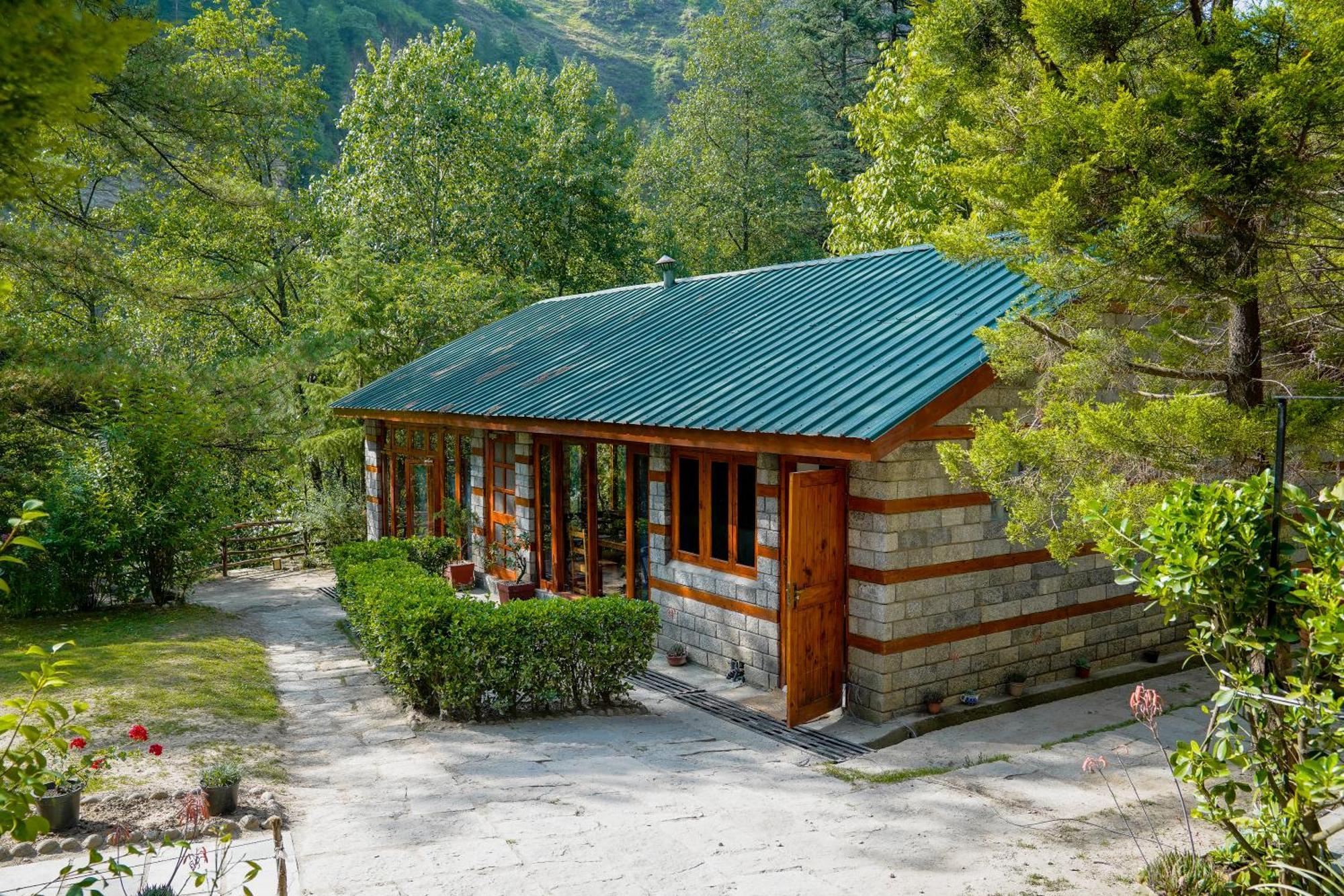 Zone Connect By The Park, Manali Hotel Bagian luar foto