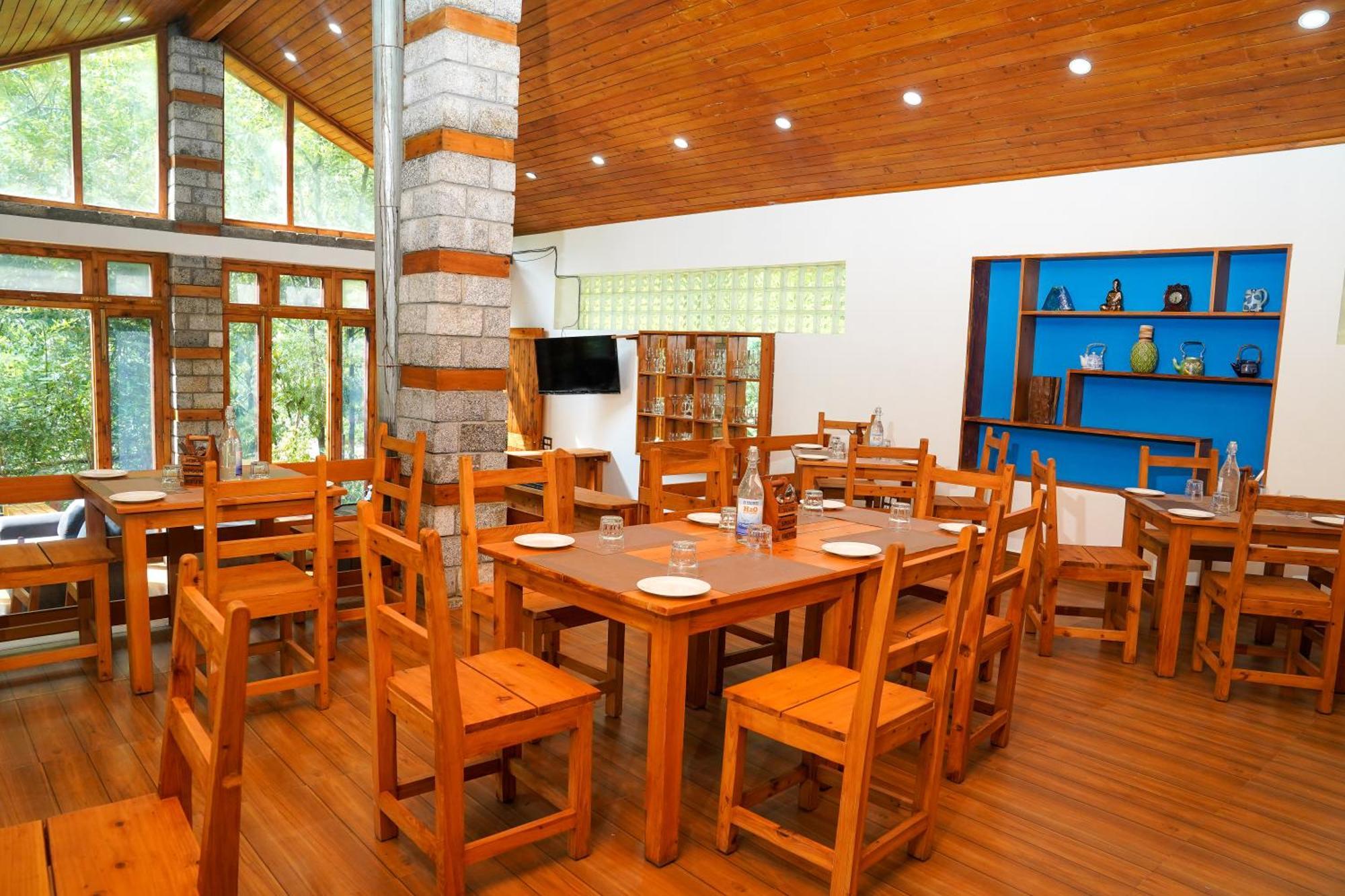 Zone Connect By The Park, Manali Hotel Bagian luar foto