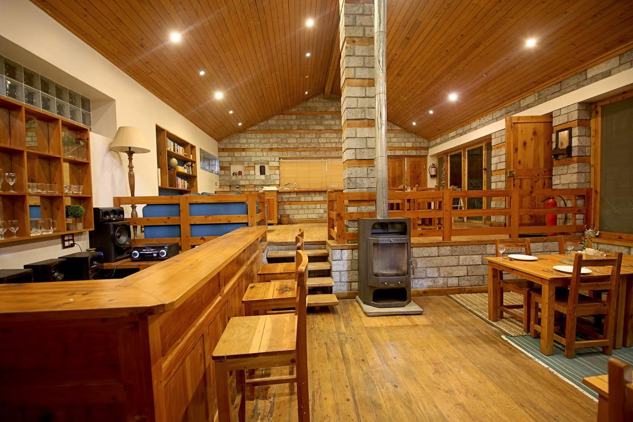 Zone Connect By The Park, Manali Hotel Bagian luar foto