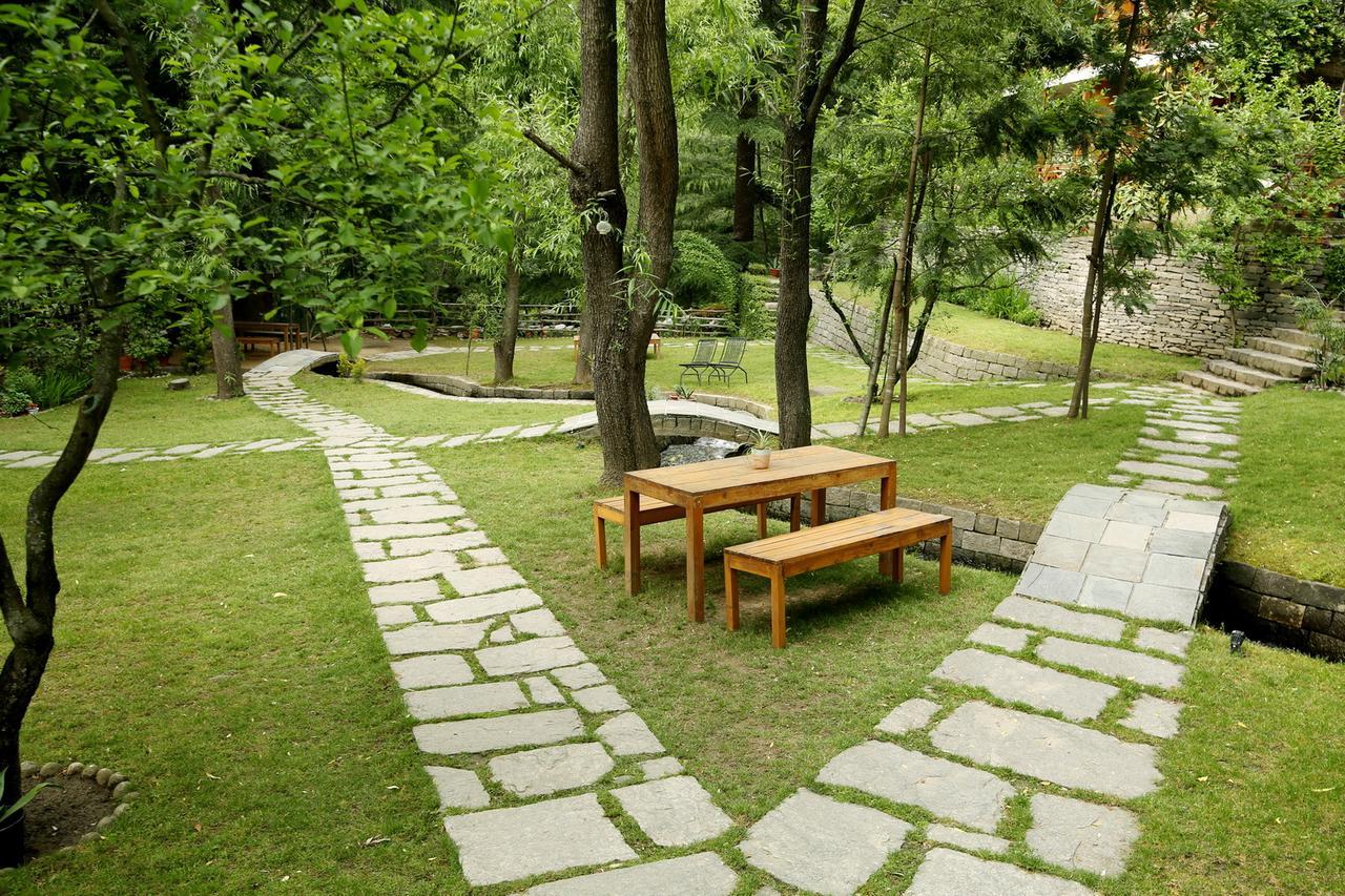 Zone Connect By The Park, Manali Hotel Bagian luar foto